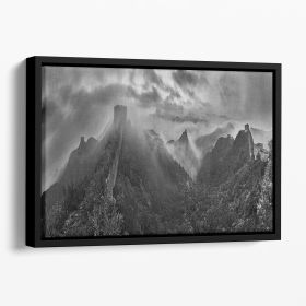 Misty Morning At Great Wall Floating Framed Canvas (Color: Black, size: 24" x 16" / 60cm x 40cm (approx))